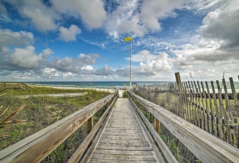 West End Home W/ Yard < 1 Mi To Beach Access!