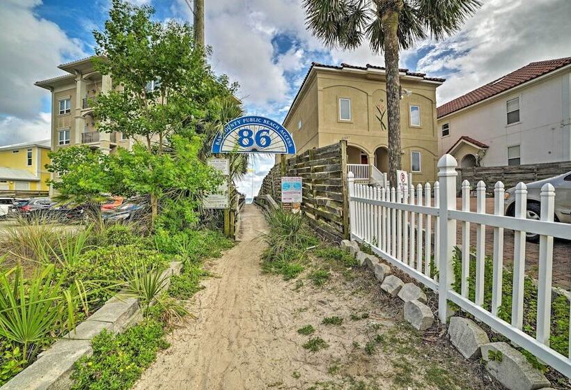 West End Home W/ Yard < 1 Mi To Beach Access!