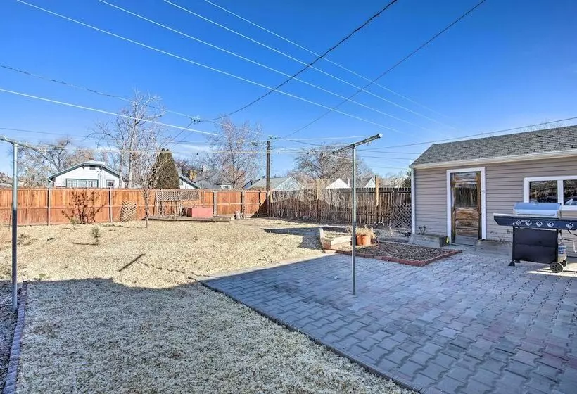 Adventure Home Base   7 Blocks To Downtown!