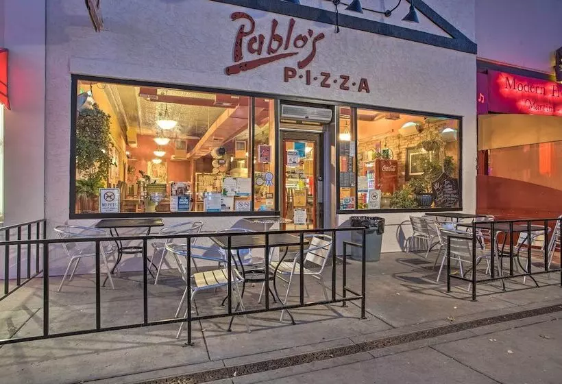 Adventure Home Base   7 Blocks To Downtown!