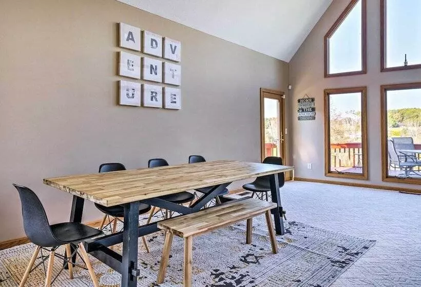 Apple Valley Home, Shared Golf Course On Site