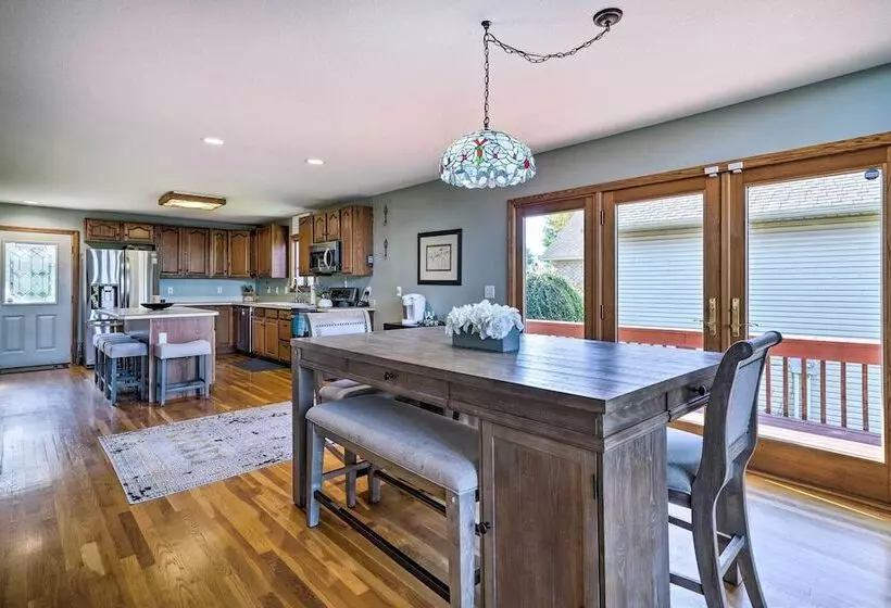 Apple Valley Home, Shared Golf Course On Site