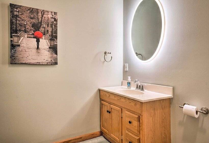 Apple Valley Home, Shared Golf Course On Site