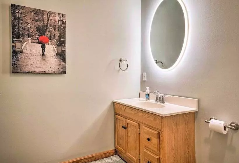 Apple Valley Home, Shared Golf Course On Site