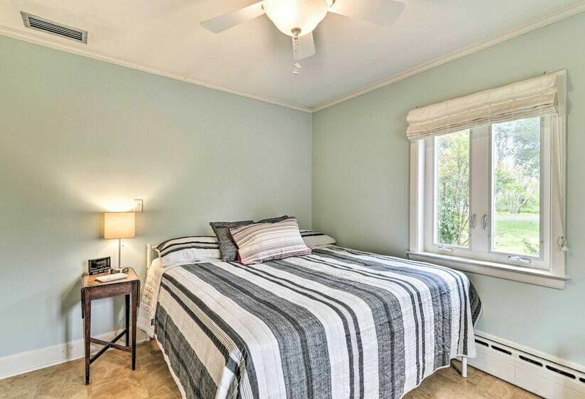 Bayfront Retreat W/ Game Room + Outdoor Pool!