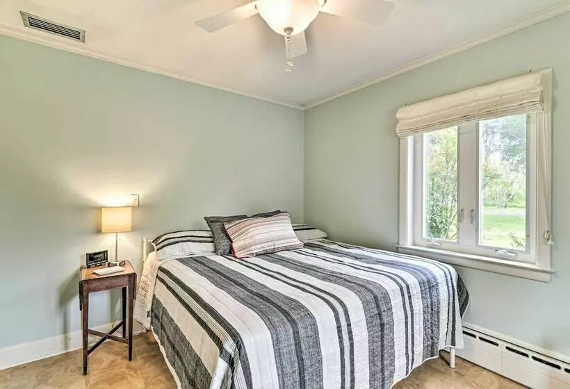 Bayfront Retreat W/ Game Room + Outdoor Pool!