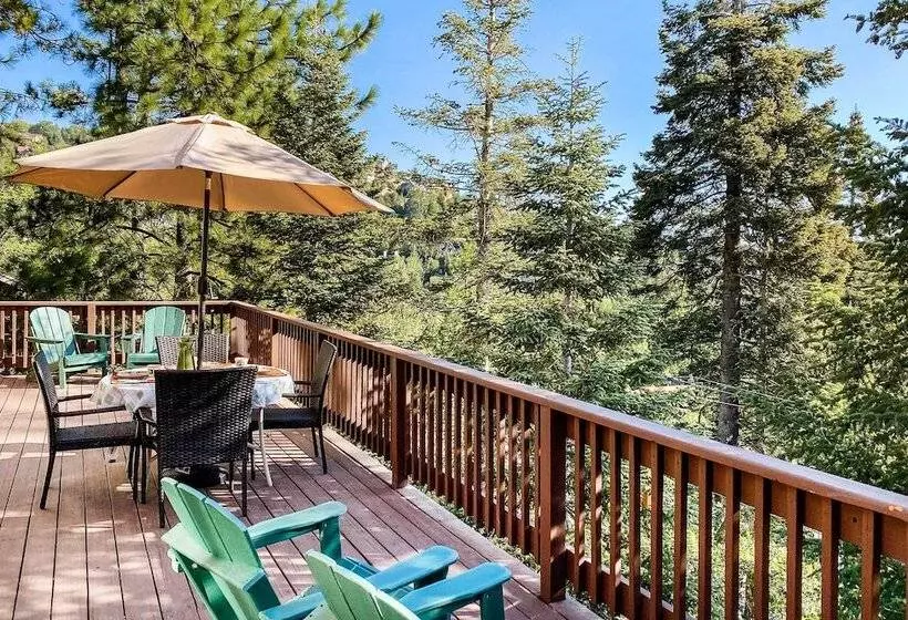 Beautiful View Home W/ Fenced Yard, 5 Mi To Lake!