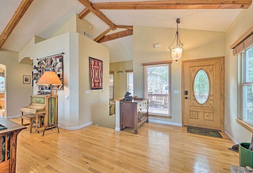 Beautiful View Home W/ Fenced Yard, 5 Mi To Lake!