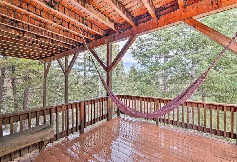 Beautiful View Home W/ Fenced Yard, 5 Mi To Lake!