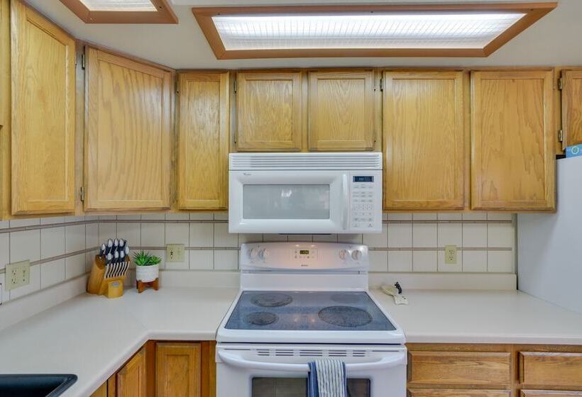 Ranch Style Retreat In Downtown Buena Vista!