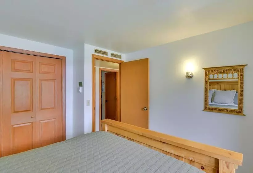 Ranch Style Retreat In Downtown Buena Vista!