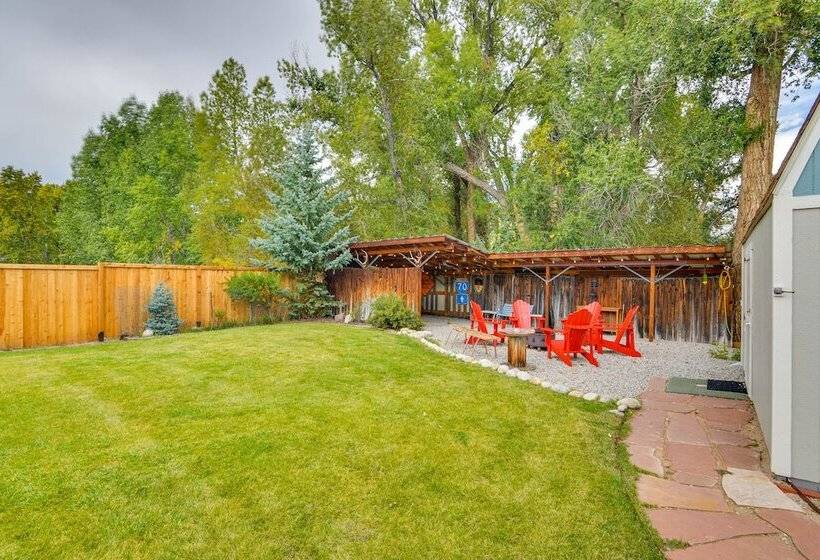 Ranch Style Retreat In Downtown Buena Vista!