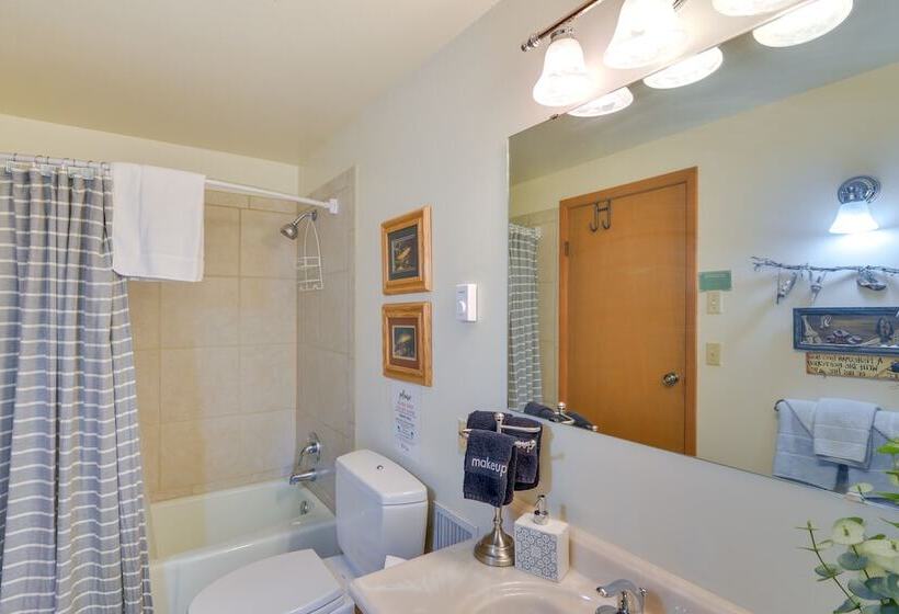 Ranch Style Retreat In Downtown Buena Vista!