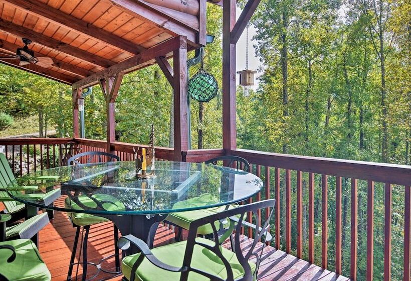 Cabin W/ Bbq + Games Walk To Blue Ridge Parkway!