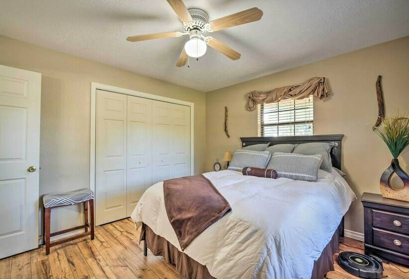 Charming Lake Panasoffkee Abode On 2 Acres!