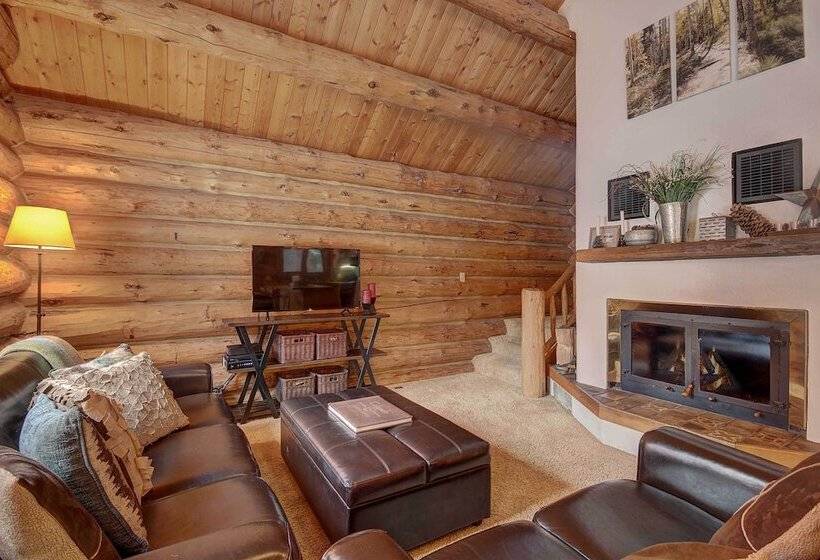 8 Mi To Gondola: Cozy Breckenridge Cabin W/ Deck!