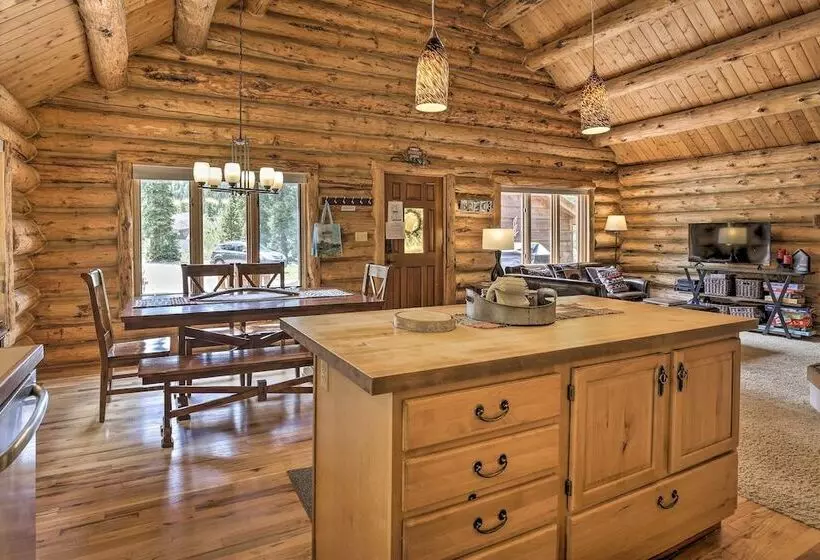 8 Mi To Gondola: Cozy Breckenridge Cabin W/ Deck!