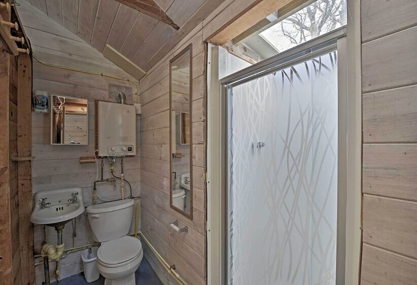 Cozy Vineyard Haven Cottage < 1 Mi To Beach!