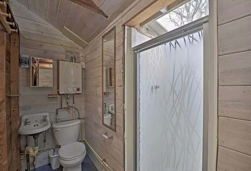 Cozy Vineyard Haven Cottage < 1 Mi To Beach!