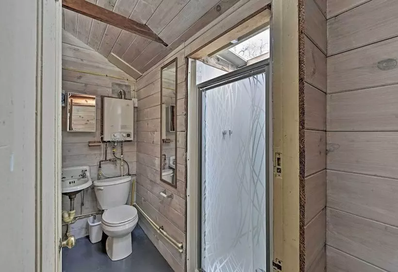 Cozy Vineyard Haven Cottage < 1 Mi To Beach!