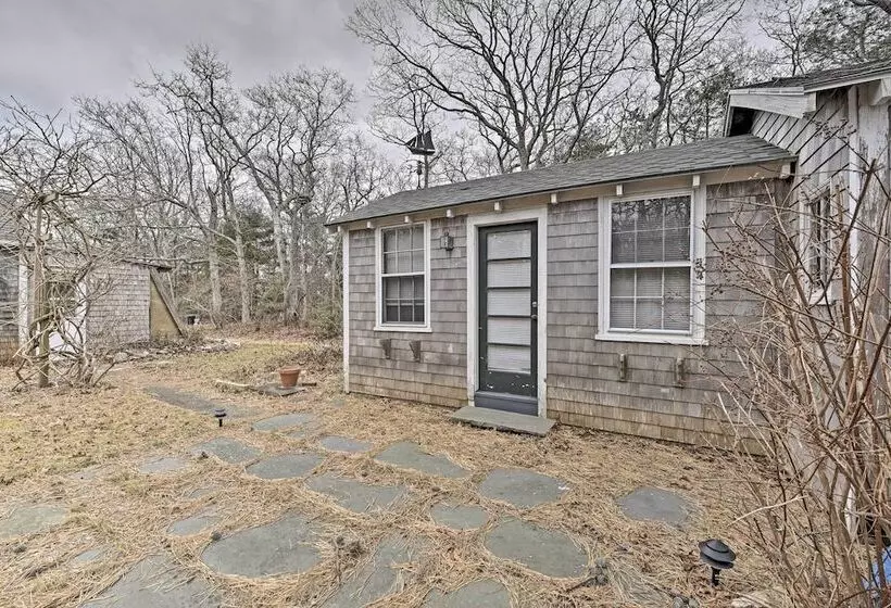 Cozy Vineyard Haven Cottage < 1 Mi To Beach!