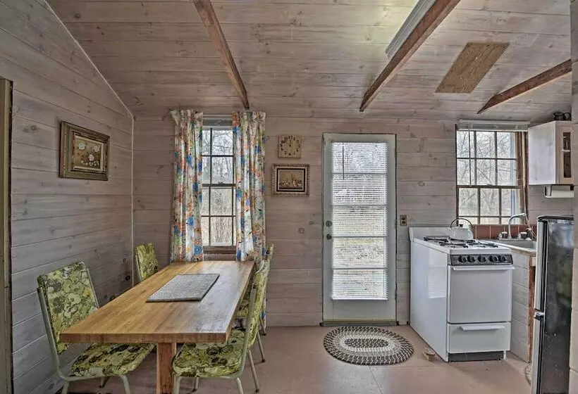 Cozy Vineyard Haven Cottage < 1 Mi To Beach!