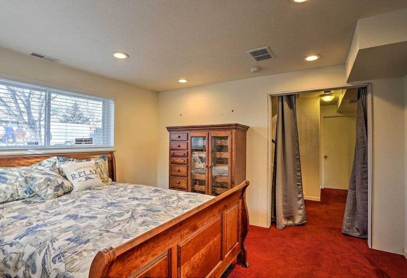 Duke & Daisy Mae S Hideaway   10 Mi To Denver!