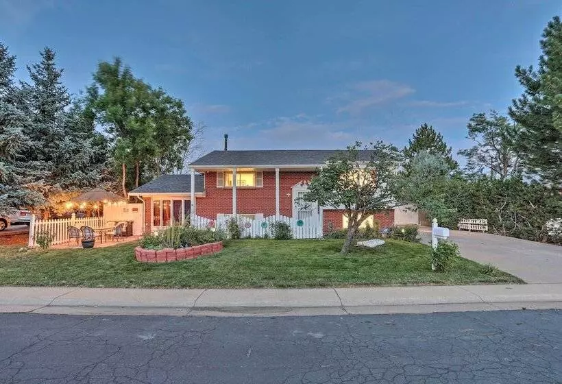 Duke & Daisy Mae S Hideaway   10 Mi To Denver!