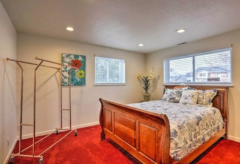 Duke & Daisy Mae S Hideaway   10 Mi To Denver!