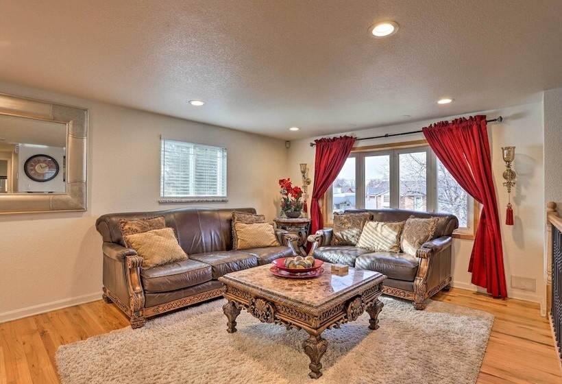 Duke & Daisy Mae S Hideaway   10 Mi To Denver!