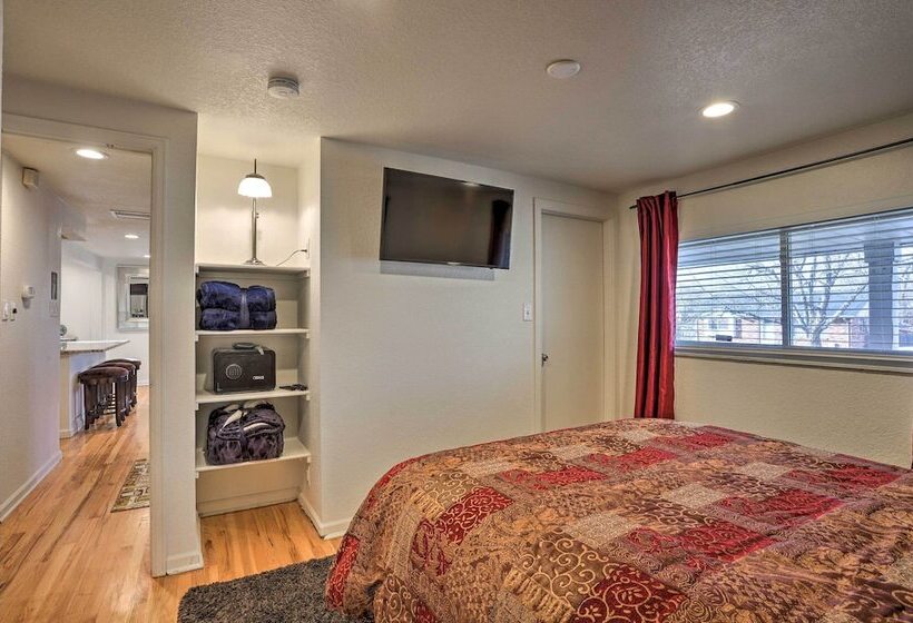 Duke & Daisy Mae S Hideaway   10 Mi To Denver!