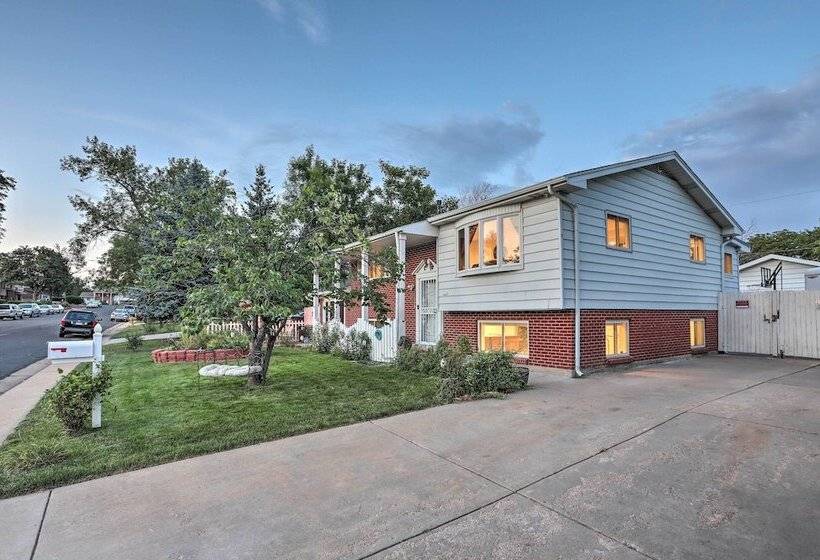 Duke & Daisy Mae S Hideaway   10 Mi To Denver!