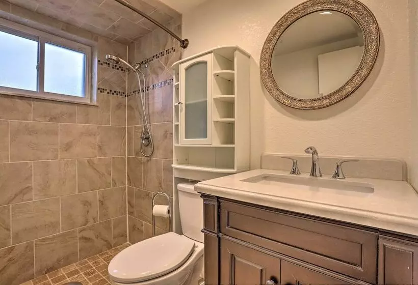 Duke & Daisy Mae S Hideaway   10 Mi To Denver!