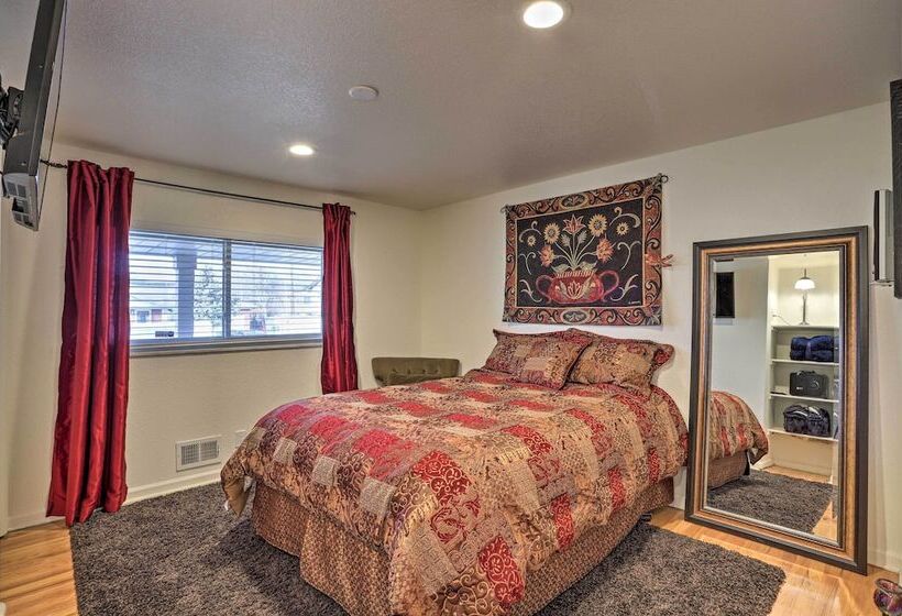 Duke & Daisy Mae S Hideaway   10 Mi To Denver!