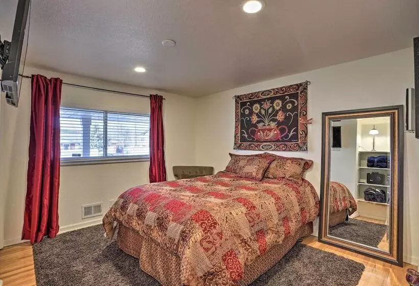 Duke & Daisy Mae S Hideaway   10 Mi To Denver!