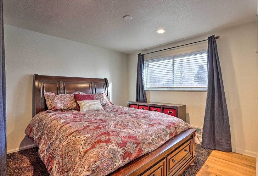 Duke & Daisy Mae S Hideaway   10 Mi To Denver!