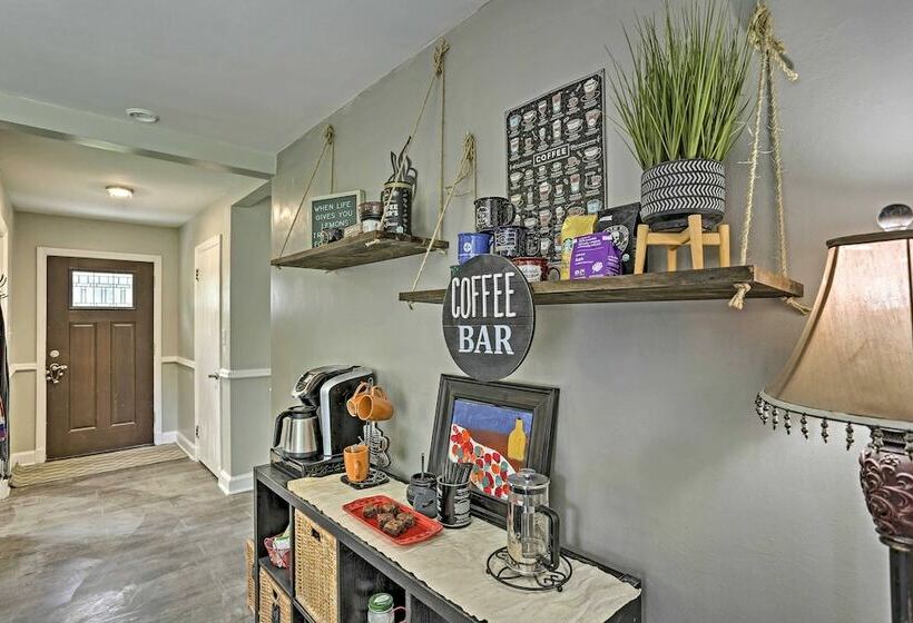 Family Friendly Escape ~ 6 Mi To City Center!