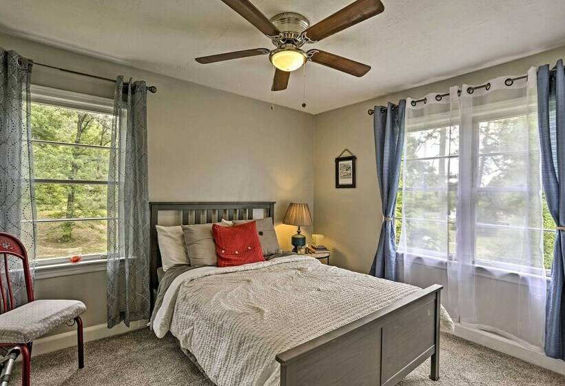 Family Friendly Escape ~ 6 Mi To City Center!