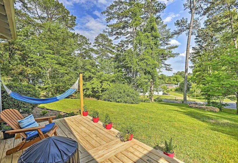 Family Friendly Escape ~ 6 Mi To City Center!