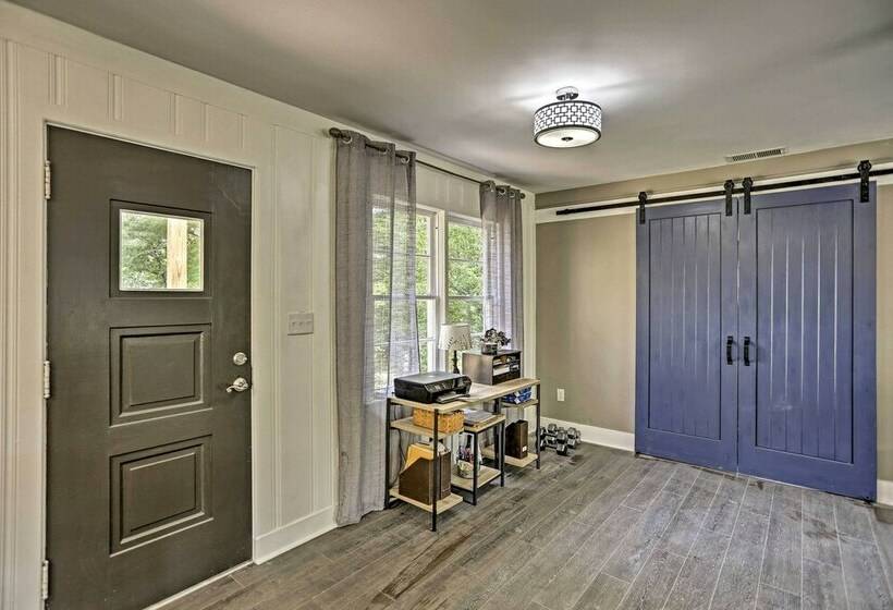 Family Friendly Escape ~ 6 Mi To City Center!