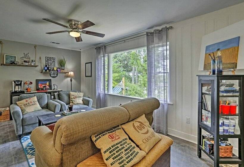 Family Friendly Escape ~ 6 Mi To City Center!