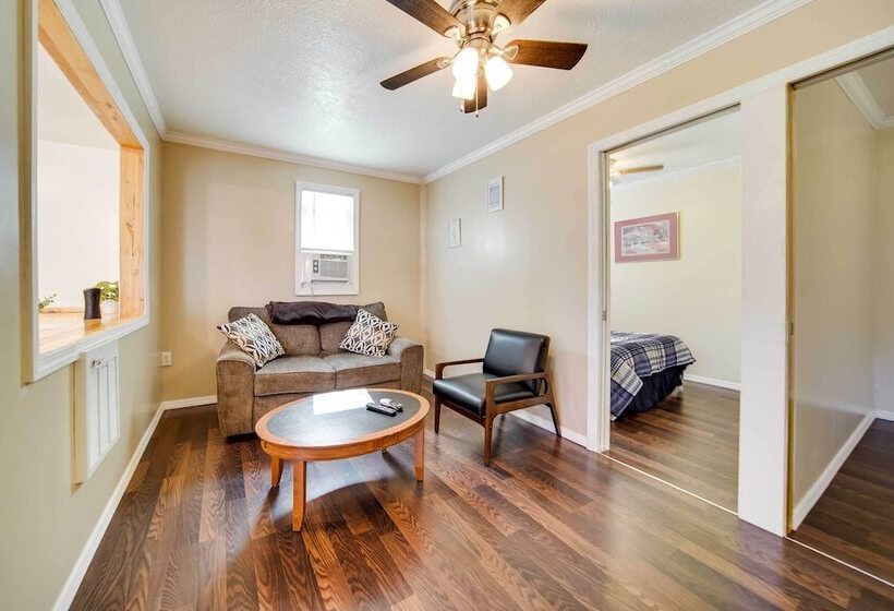 Geneva Cottage W/ Patio Walk To Park, Lake Erie!