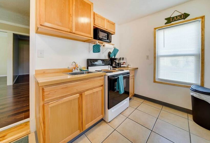 Geneva Cottage W/ Patio Walk To Park, Lake Erie!