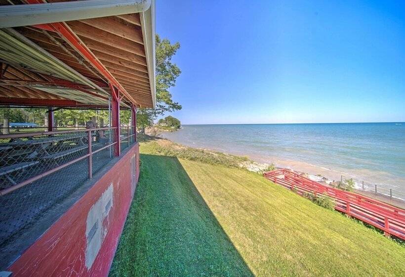 Geneva Cottage W/ Patio Walk To Park, Lake Erie!