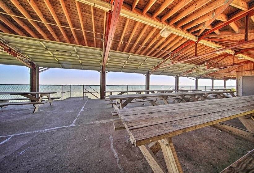 Geneva Cottage W/ Patio Walk To Park, Lake Erie!