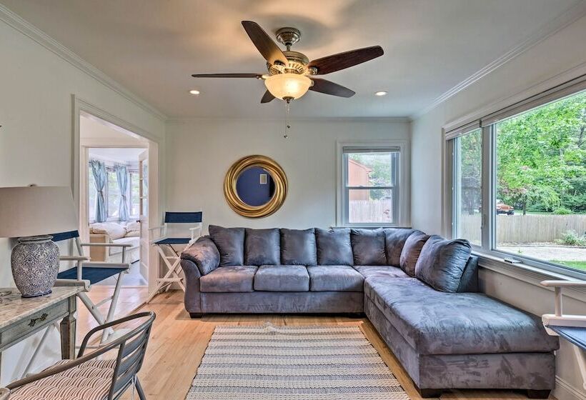 Hamptons Bay Home On Shinnecock Bay W/ Yard!