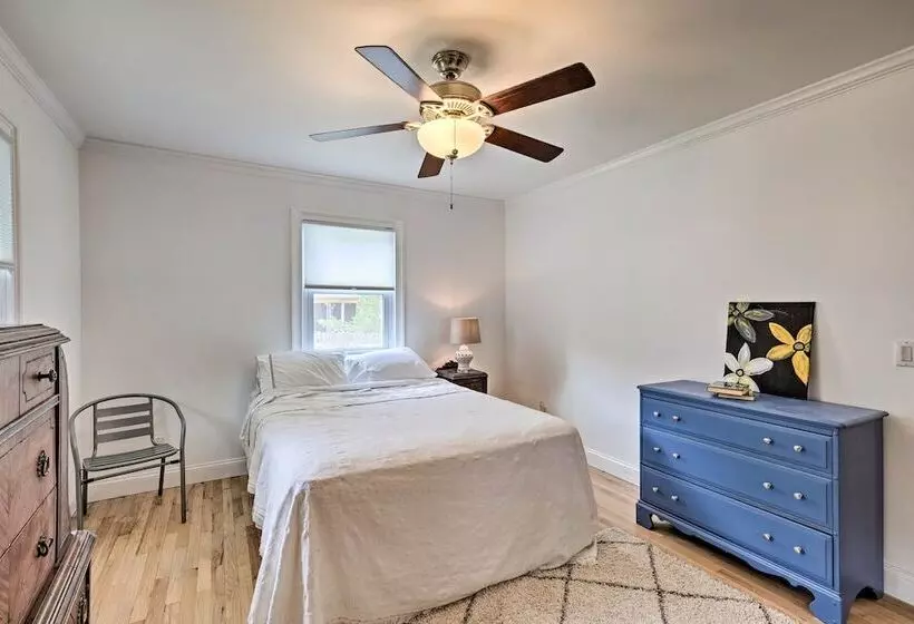 Hamptons Bay Home On Shinnecock Bay W/ Yard!