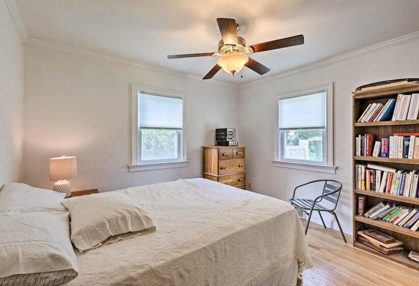 Hamptons Bay Home On Shinnecock Bay W/ Yard!