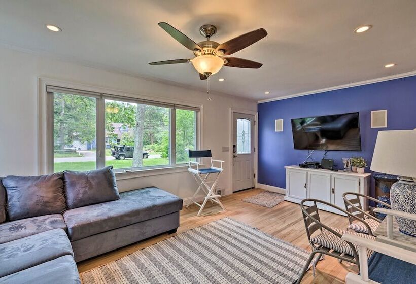 Hamptons Bay Home On Shinnecock Bay W/ Yard!