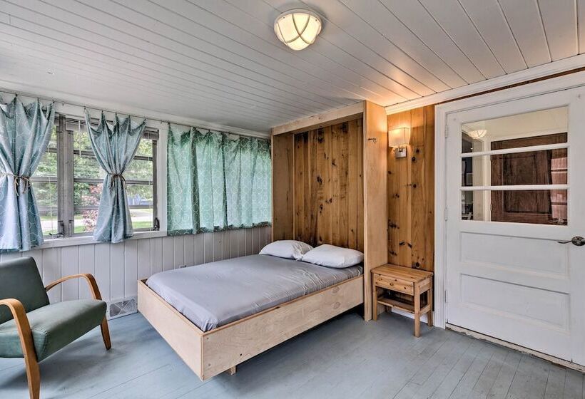 Hamptons Bay Home On Shinnecock Bay W/ Yard!